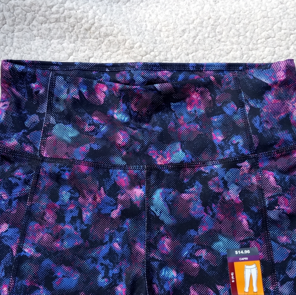 NWT Avia Capri Leggings size S (4-6) - Picture 2 of 11